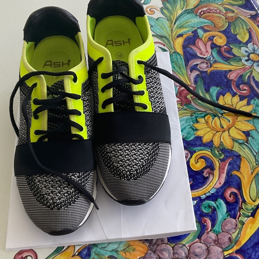 Ash Vibrant Yellow and Black Knit Sneakers